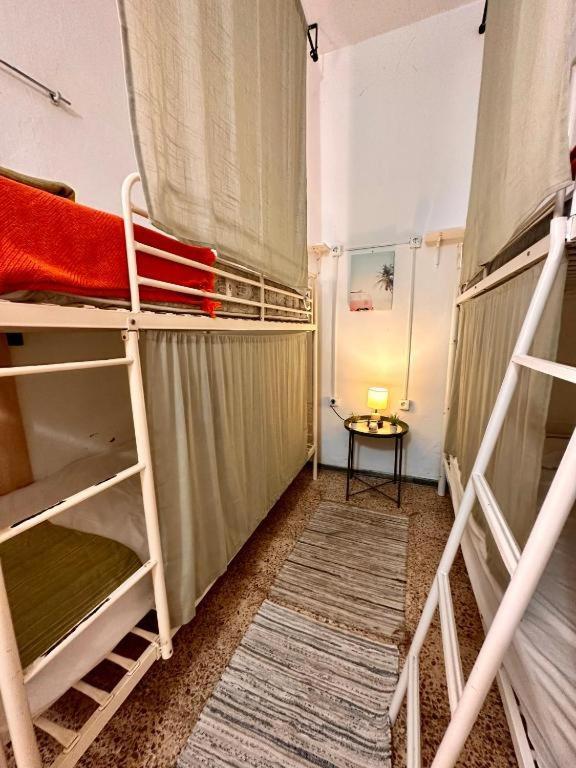 Single Fin Surf Hostel Arona  Exterior photo